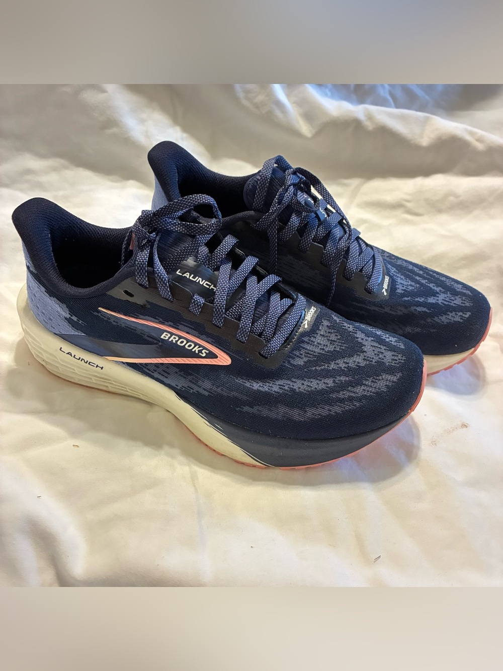 Brooks Women's Launch Running Shoes - Navy with Pink Trim